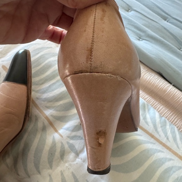 Preloved condition Chanel classic pumps. Sz38 - Picture 5 of 6